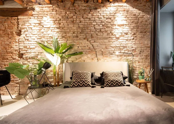 Officine Cavour Hotel