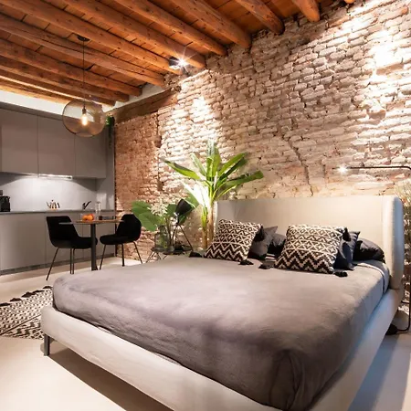 Officine Cavour Hotel *